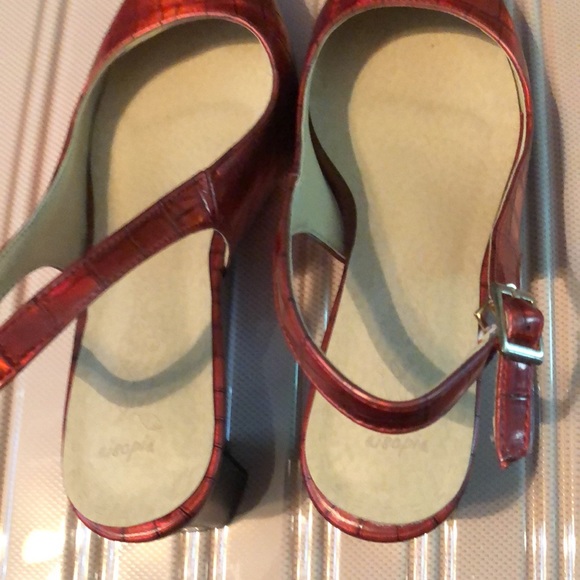 NWOB red block heel sling backs - Picture 5 of 8